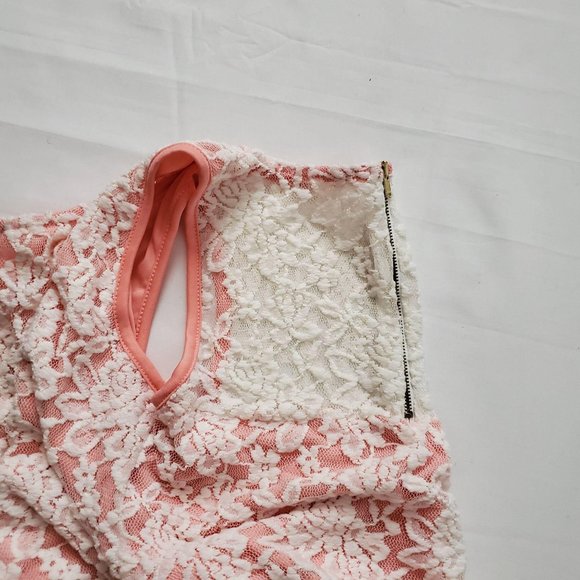 Tea N Rose Women’s White Lace Lined Pink/Coral Sleeveless Tank Top Medium - Picture 13 of 15